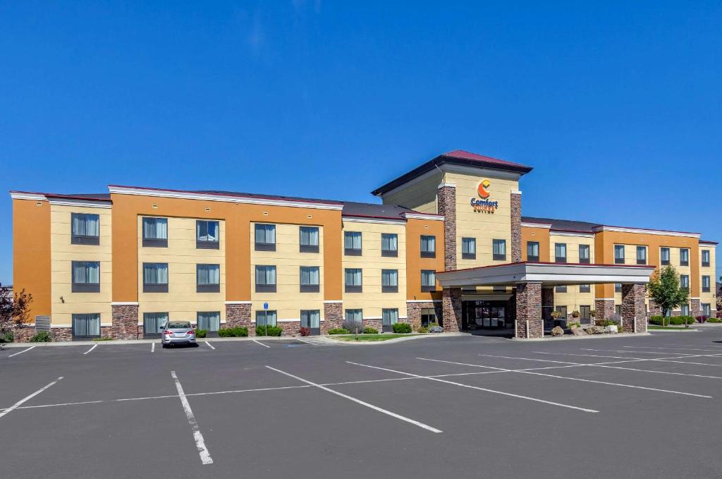 Comfort Suites Helena Airport Main image 1